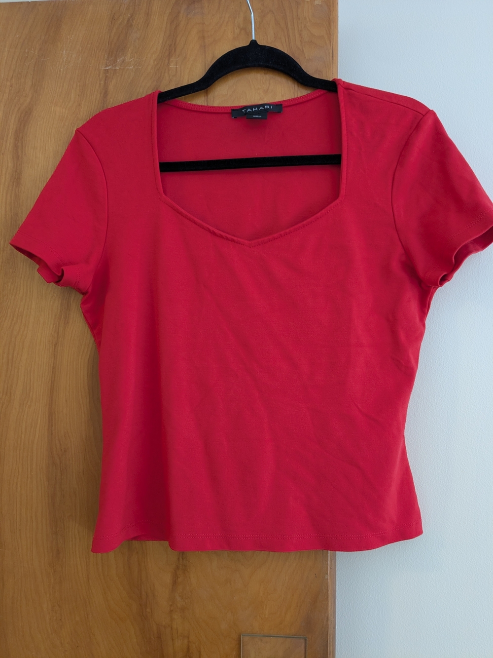 Tahari Women's Red Scoop Neck Short Sleeve Top
